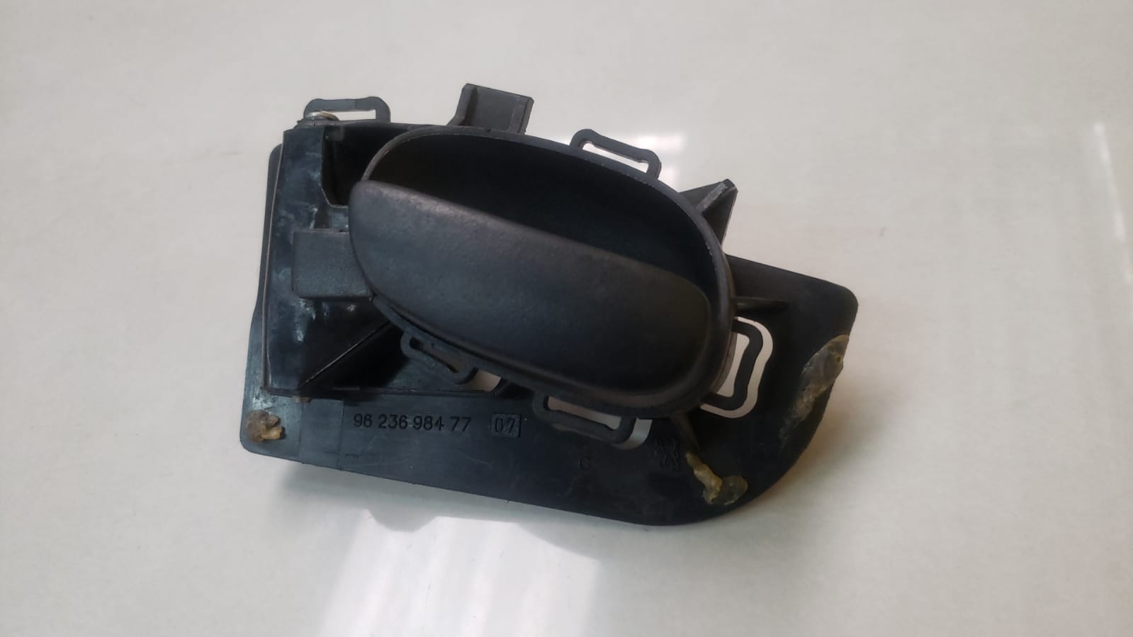 Maçaneta Interna Esquerda Peugeot 206 2007 a 2015 (4)