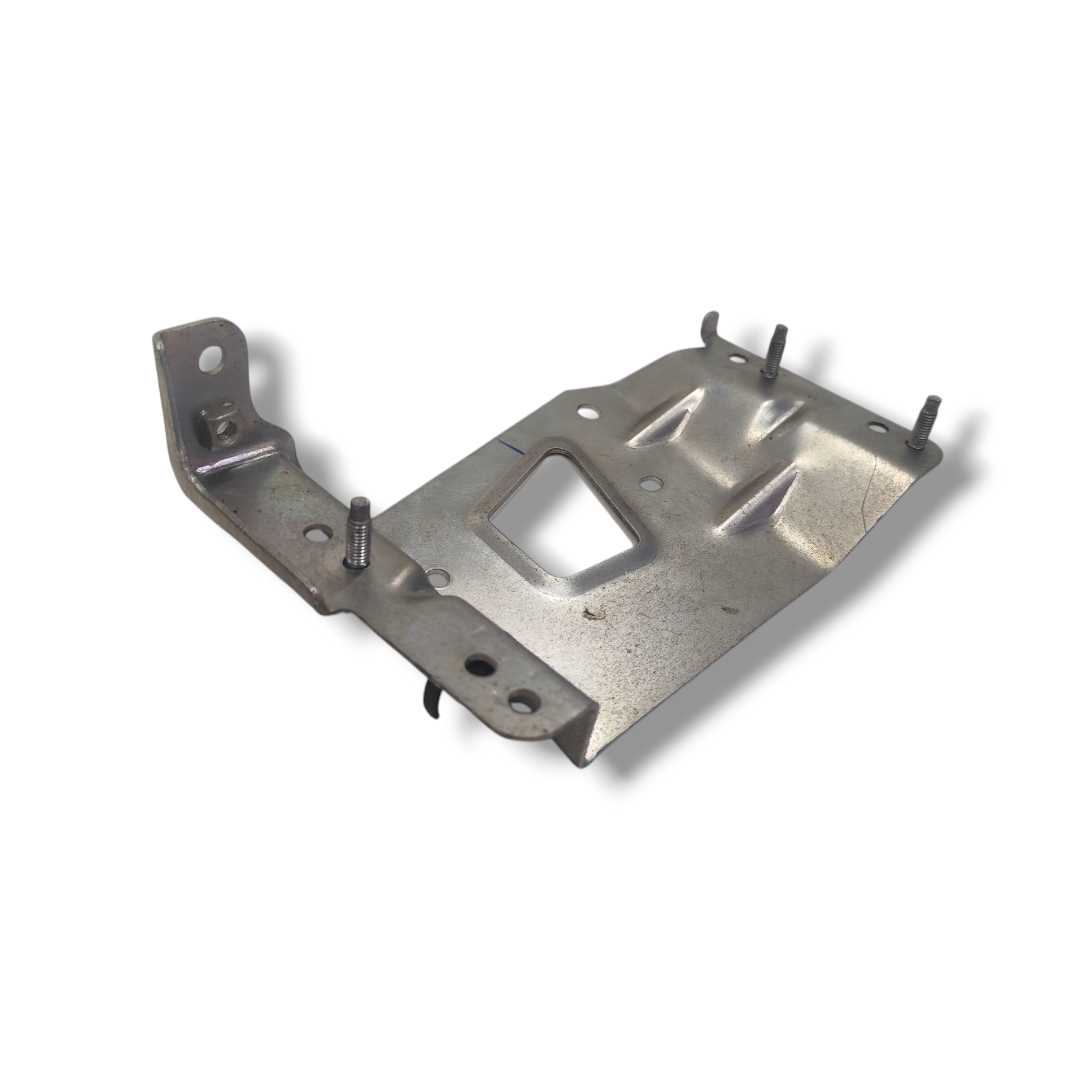 Suporte módulo injeção Nissan kicks 2017 a 2021 original