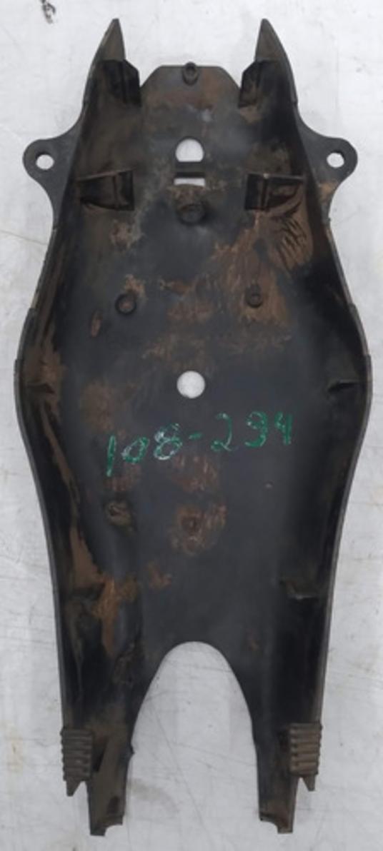 Capa Da Bandeja Traseira Esquerda Mercedes E320 03