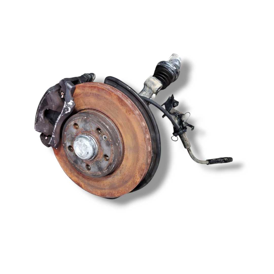 Semi eixo pinça dianteiro direito Mercedes GLA 200 2015 a 18