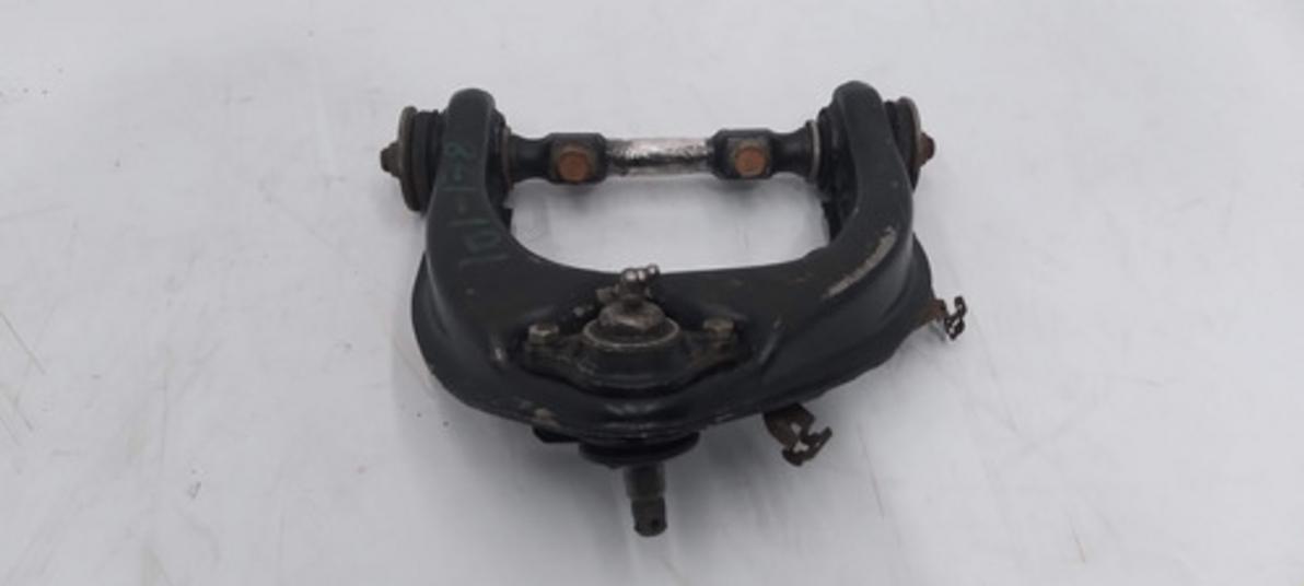 Bandeja Superior Dianteiro Direito Pajero Sport 05