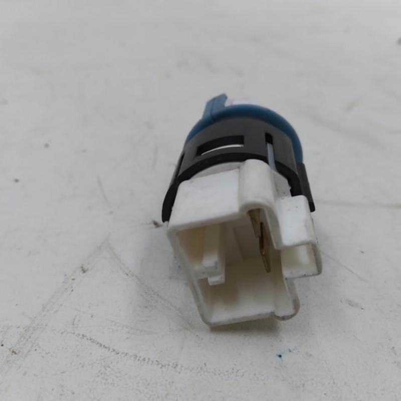 SENSOR PEDAL FREIO MITSUBISHI L200 DIESEL MANUAL 3.2 13