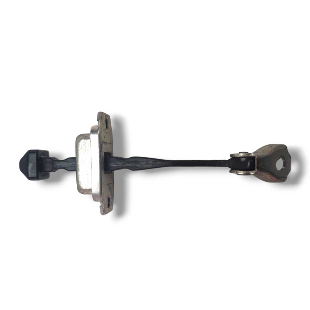 Limitador porta dianteira esquerda Nissan kicks 2017 a 2021