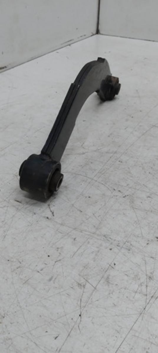 Braço Curvo Traseiro Direito Mitsubishi Airtrek 03