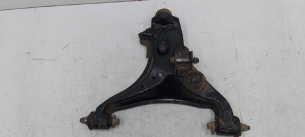 Bandeja Inferior Dianteiro Direito Mitsubishi Pajero Full 08