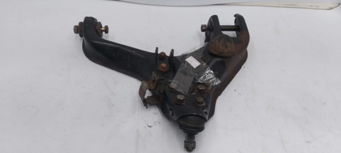 Bandeja Balança Inferior Dianteira Esquerda Pajero Sport 05