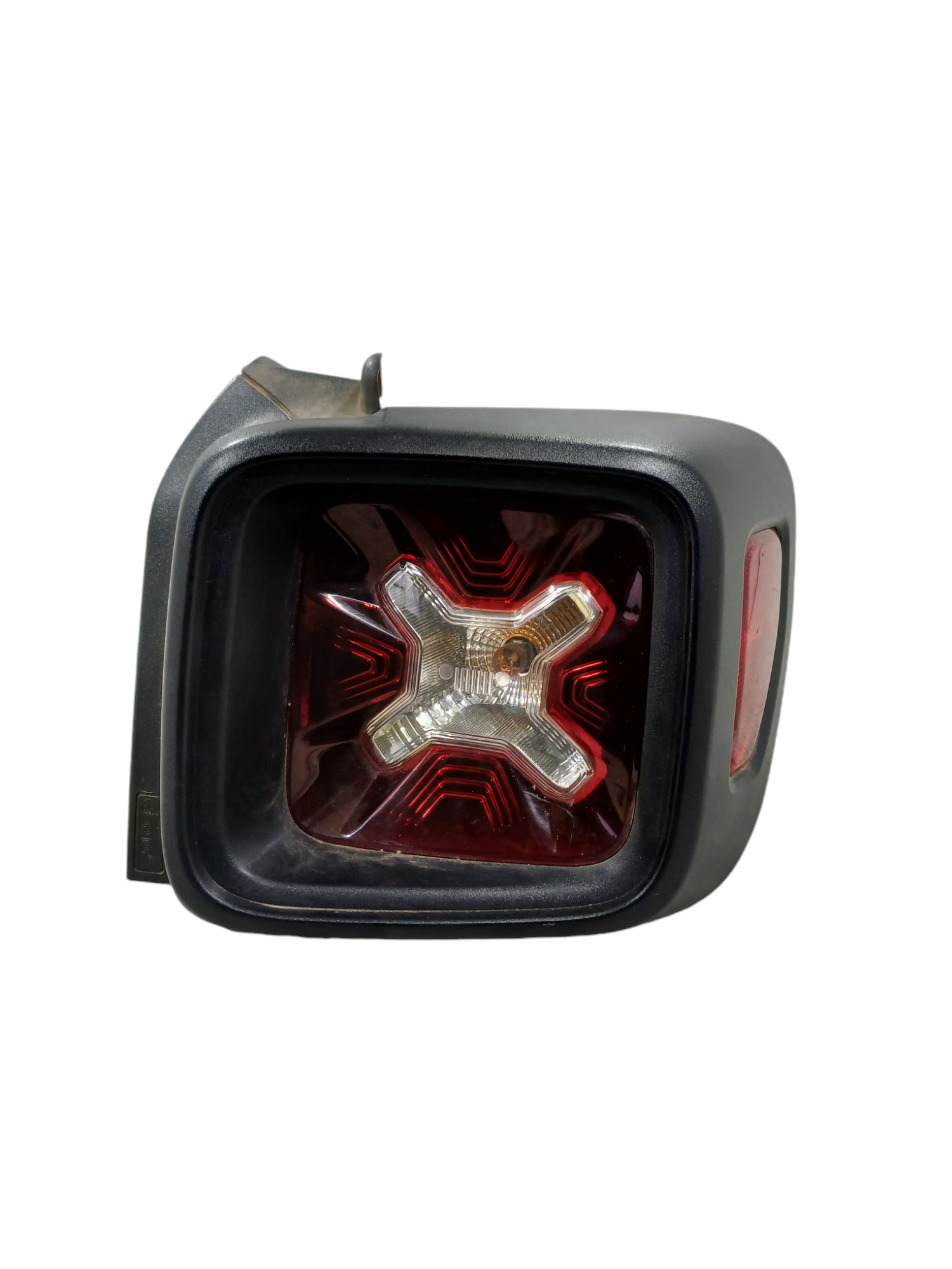 LANTERNA TRASEIRA DIREITA JEEP RENEGADE 2016/2022 SEM LED