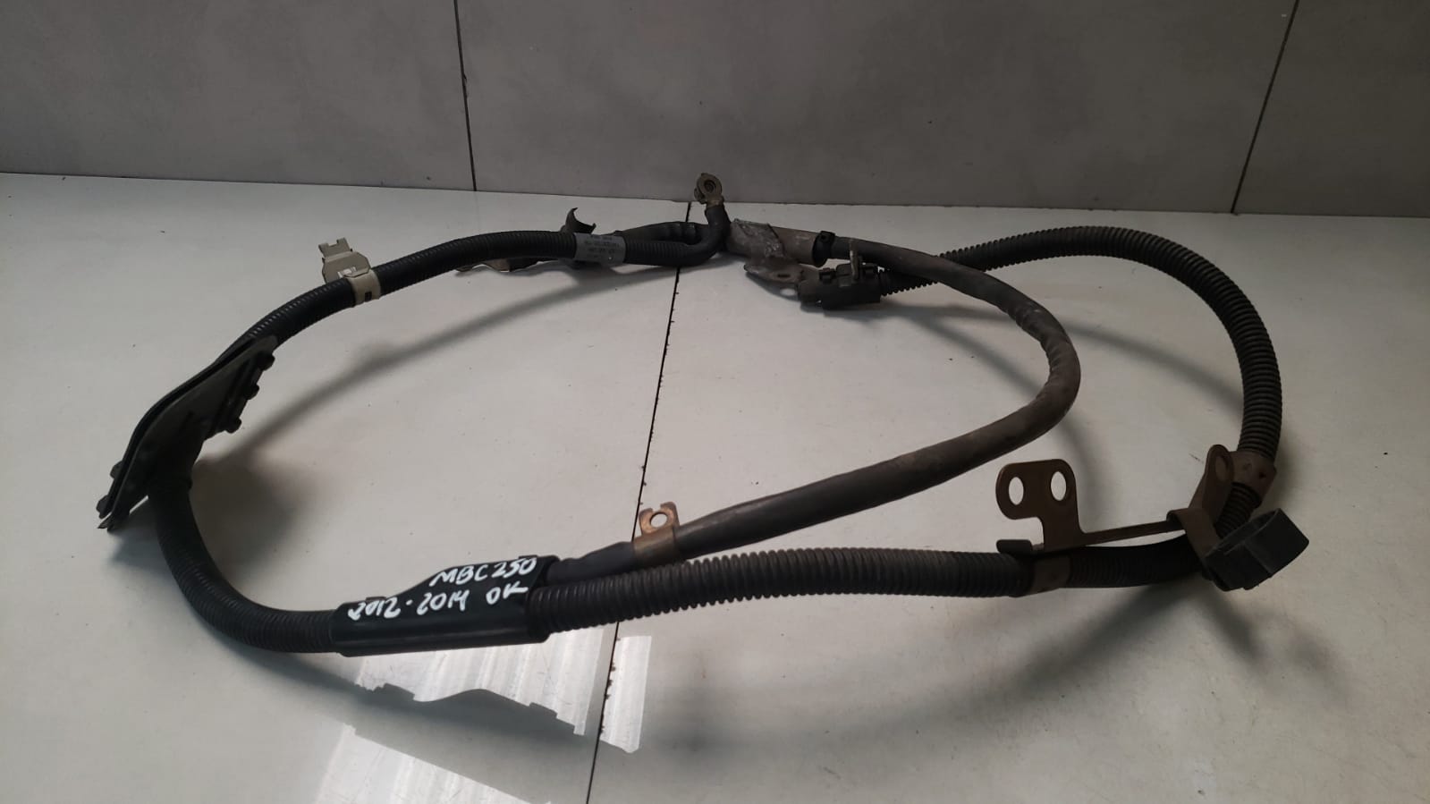 Cabo Polo positivo bateria Mercedes C250 2012 a 2014 