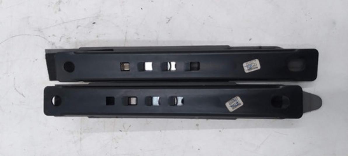 Regulador De Altura Cinto Pajero Tr4 06 A 09 Valor Unitário