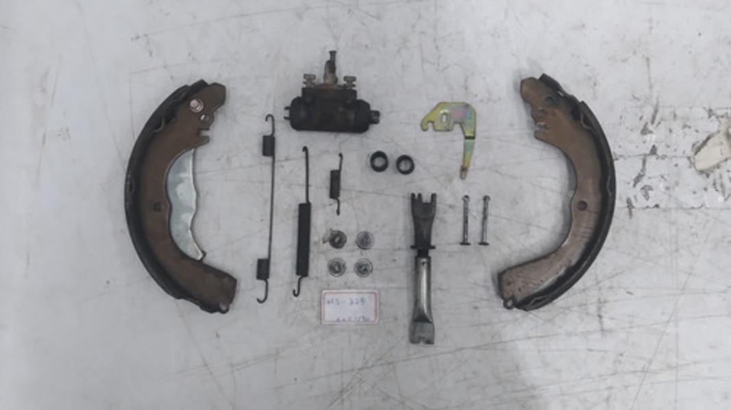 Sapata Freio Traseiro Esquerdo Pajero Tr4 05