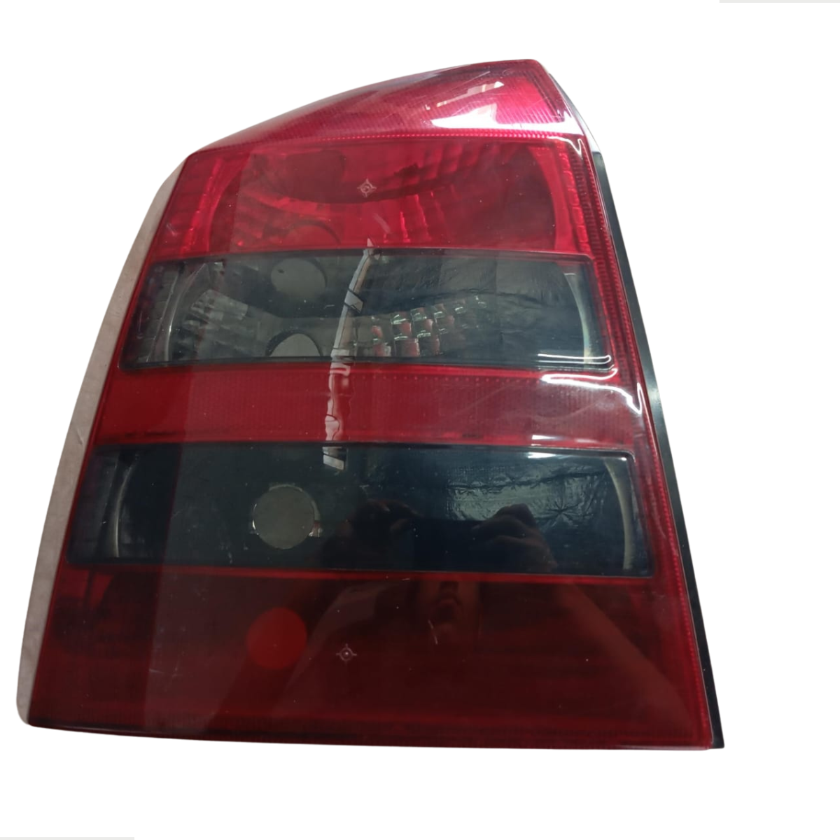 Lanterna Traseira Esquerda Astra Hatch 2003 a 2012 Fume