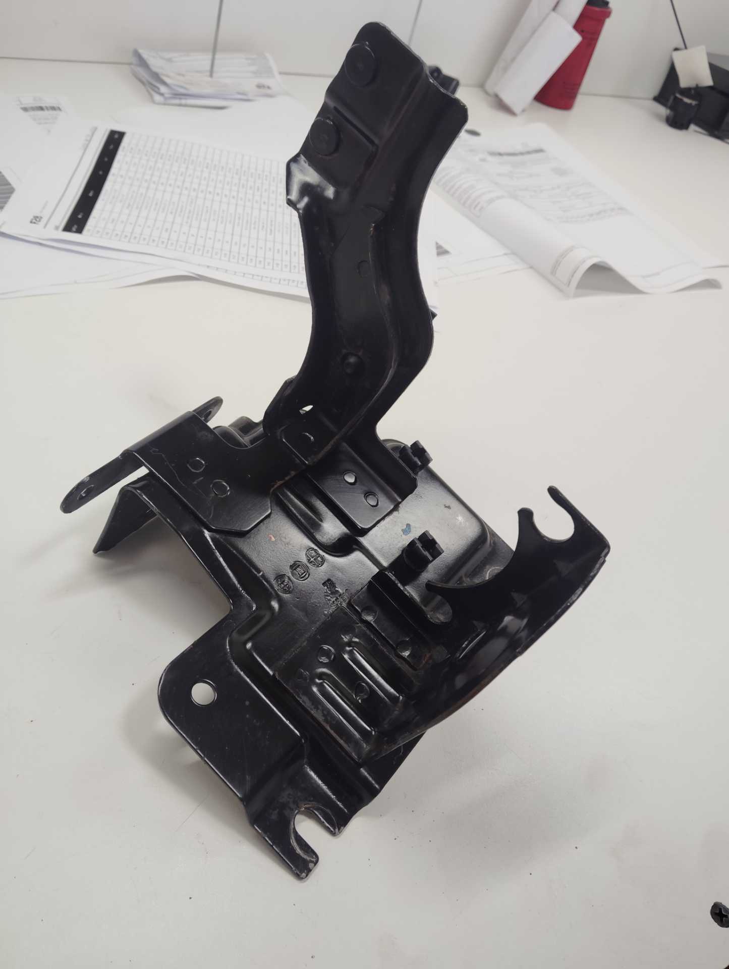 SUPORTE MÓDULO ABS FIAT PALIO STRADA  2015