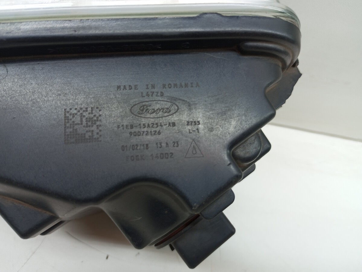 Farol de Milha Direito Ford Focus 2015 a 2019