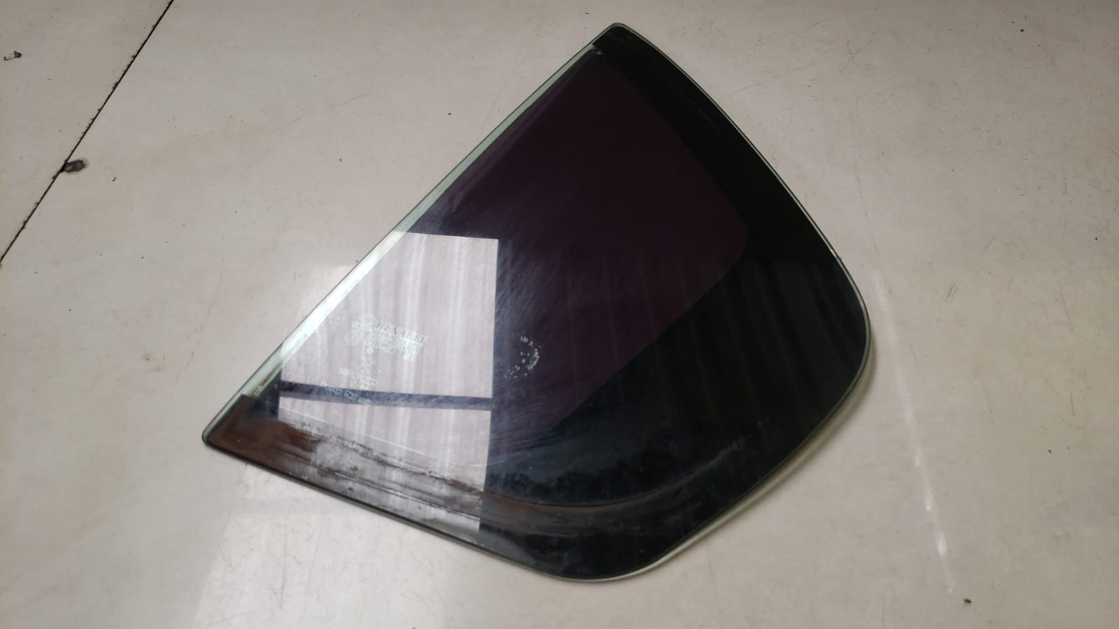 Vidro Fixo Traseiro Esquerdo Renault Logan 2015 a 2021