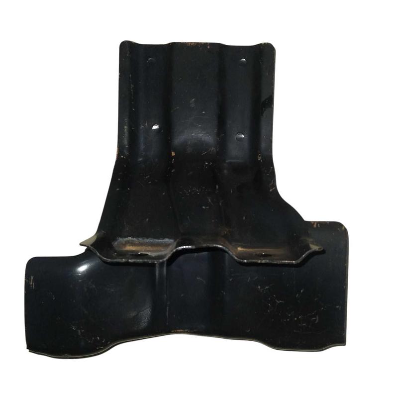 Suporte Para-choque Traseiro Central Mitsubishi Pajero io e tr4 1998 A 2009