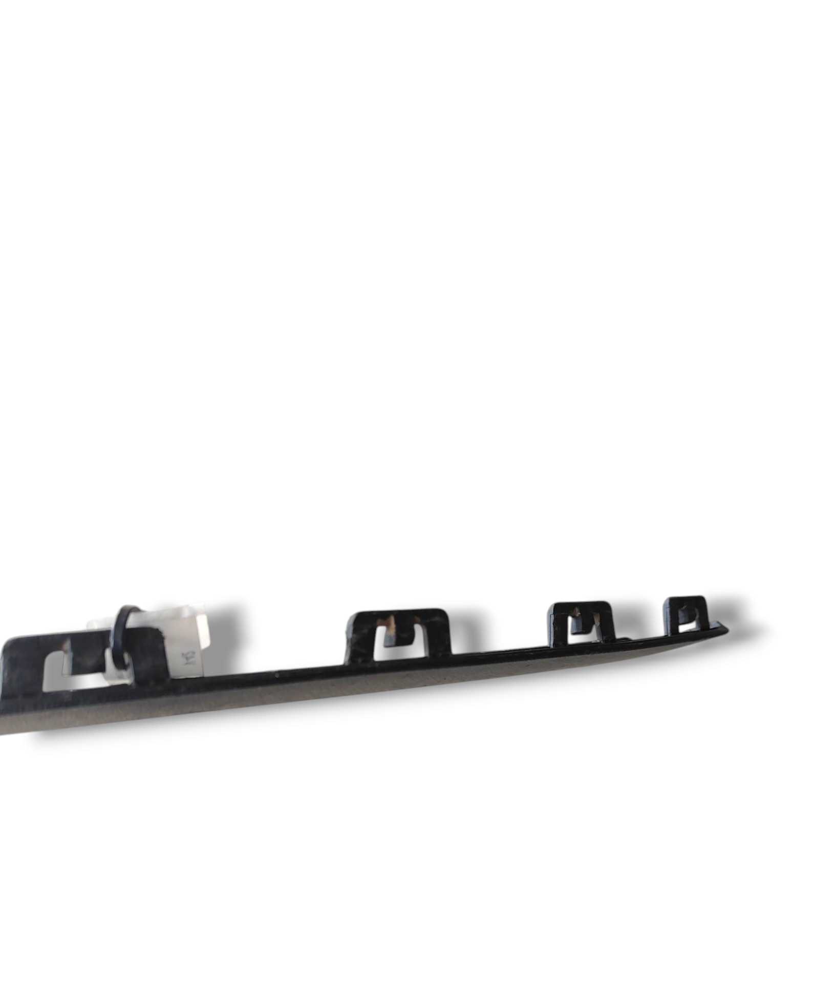 Moldura paralama dianteiro direito original usado Mercedes