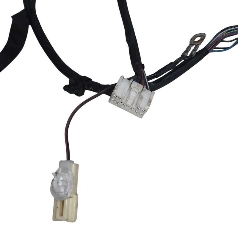 CHICOTE TAMPA TRASEIRA PORTA MALAS MITSUBISHI PAJERO TR4 10 A 15