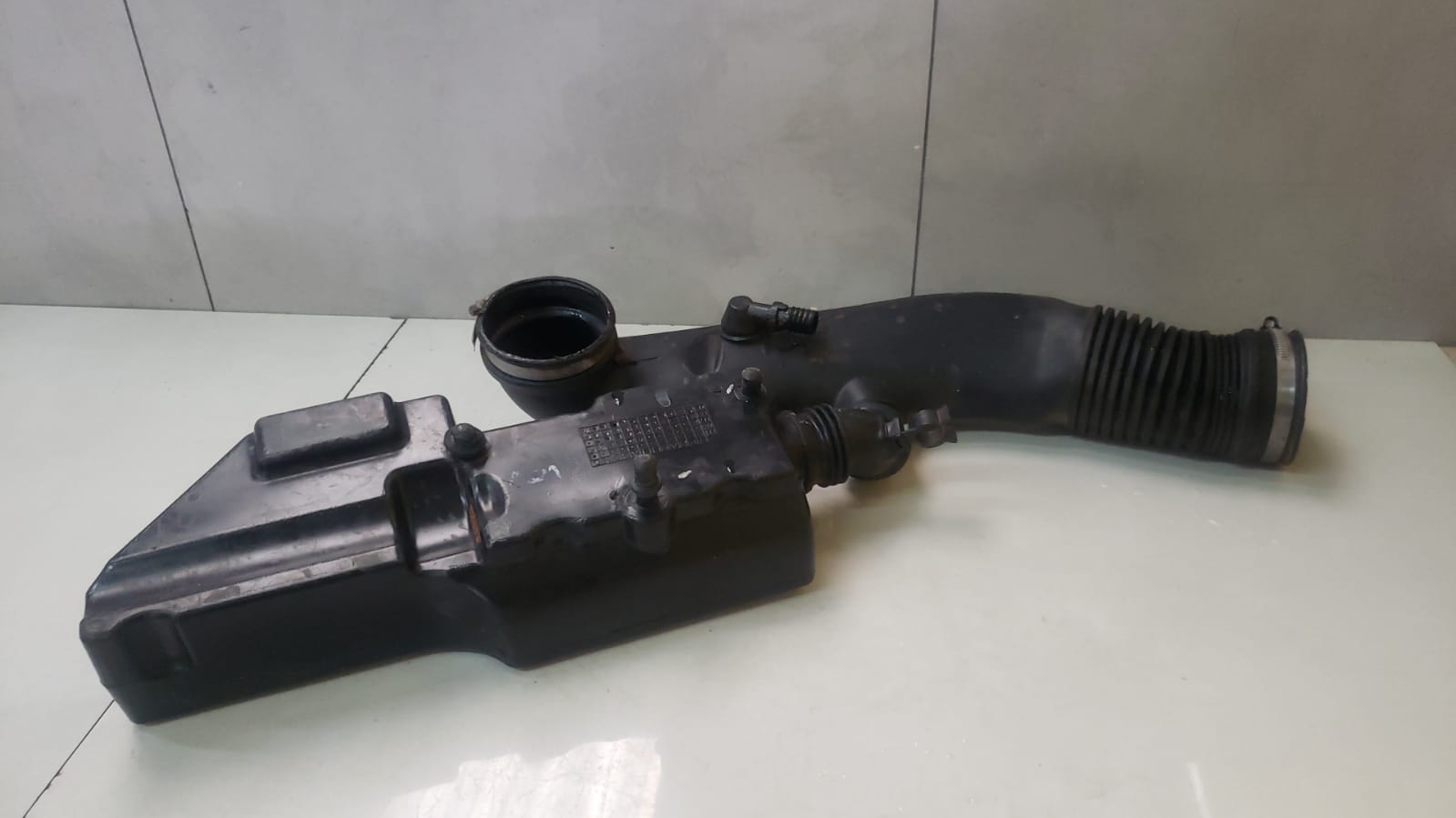 Caixa Ressonadora C/ Mangueira Gm Montana 1.4 2009 2010