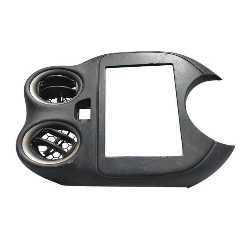 Moldura central multimídia Nissan march 2010 a 2014 usado 