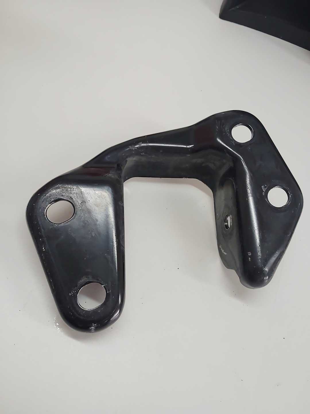 Suporte Eixo Traseiro Direito Chevrolet Cruze Lt 1.8 At 2012