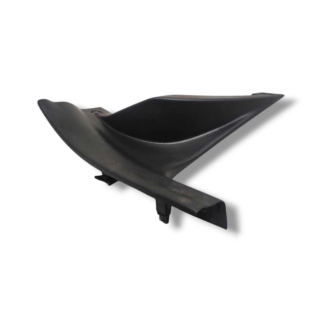 Acabamento soleira traseiro direito Hyundai HB20 2013 A 2019