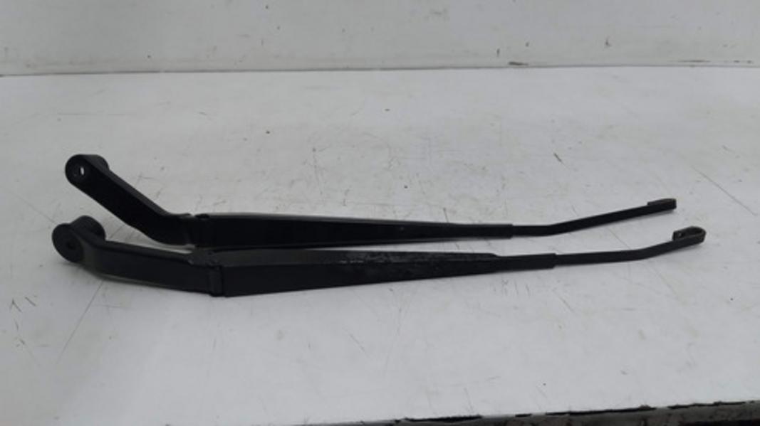 PAR HASTE LIMPADOR PARA-BRISA PAJERO FULL 2010