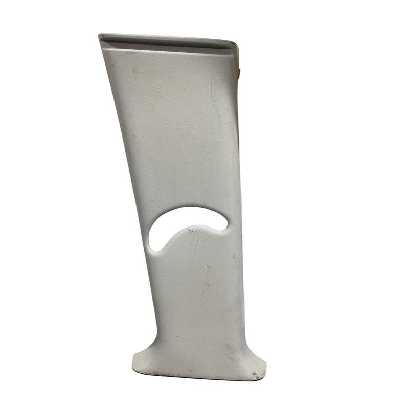 Acabamento coluna cinto esquerdo Nissan maech 2012 a 2017 