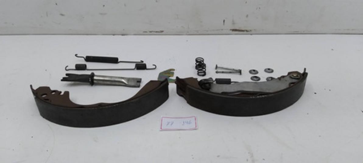 Sapata Freio Traseiro Esquerdo Mitsubishi Pajero Tr4 05