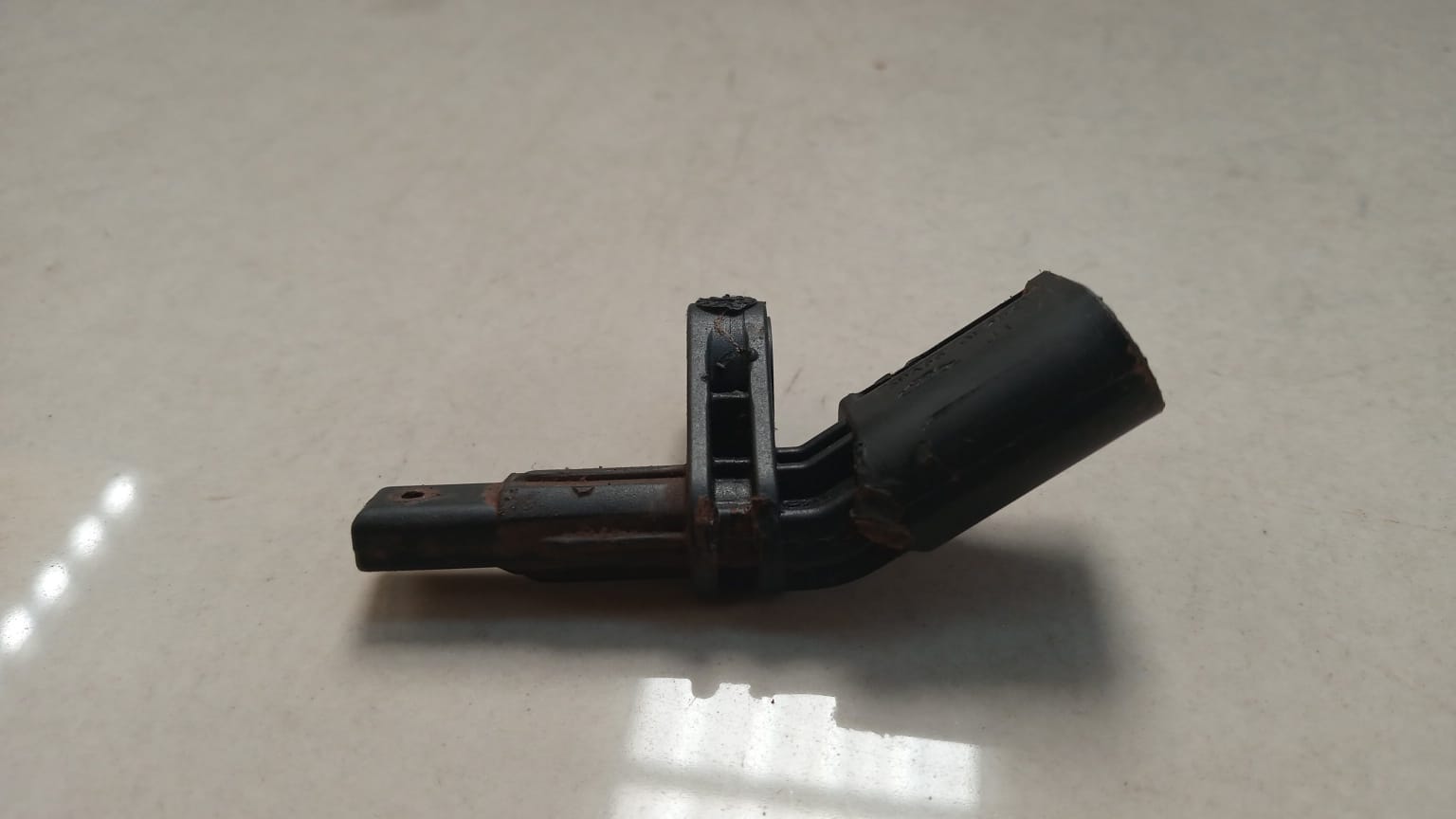 Sensor Abs Dianteiro Direito Vw Amarok 2.0 2015