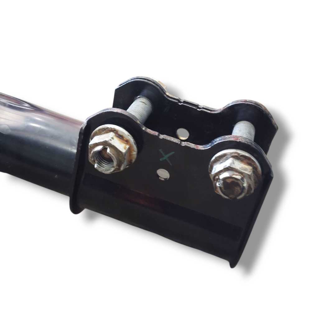 Mola amortecedor dianteiro esquerdo Mercedes GLA 200 2015