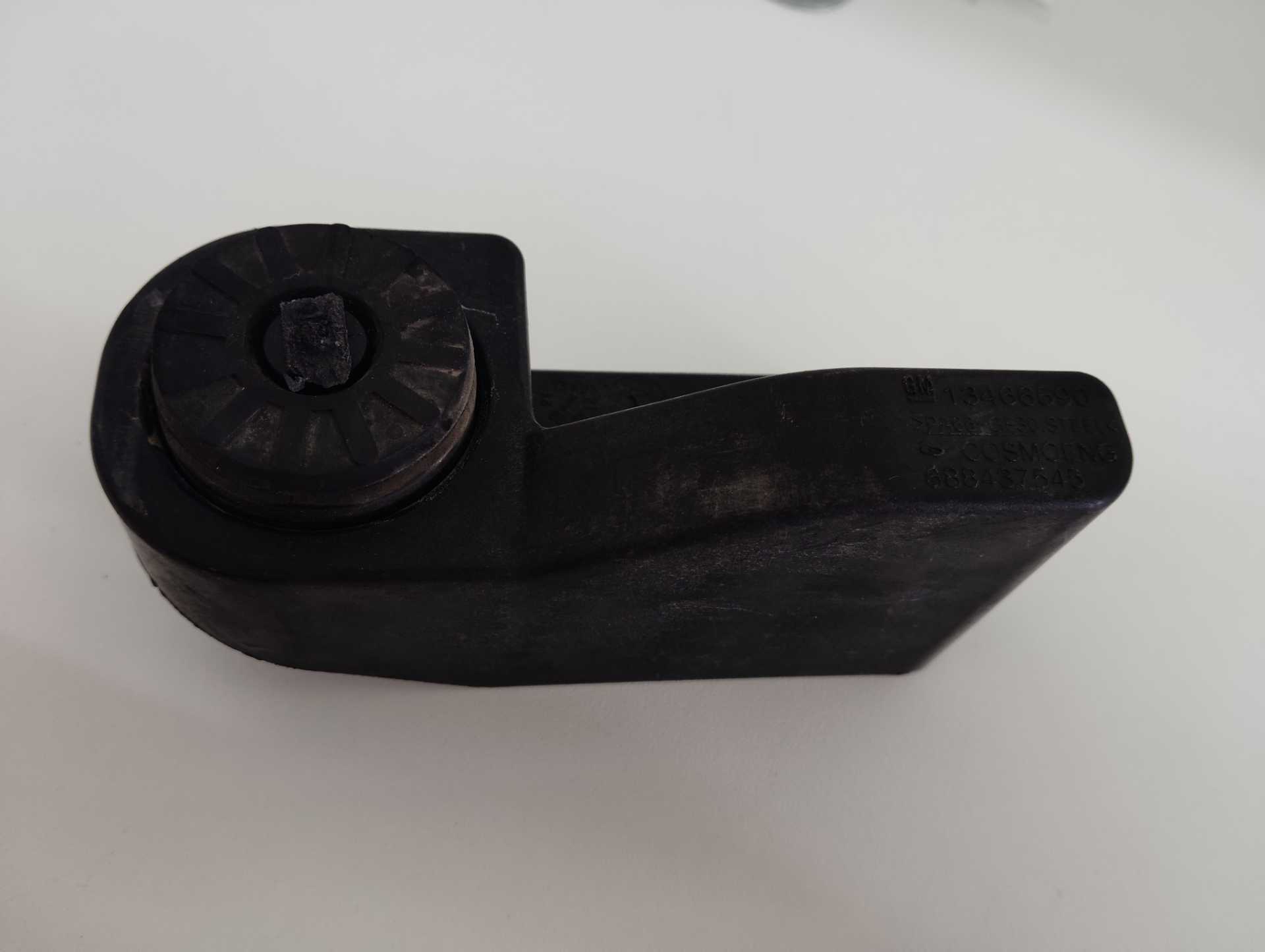  SUPORTE RADIADOR LADO ESQUERDO CHEVROLET CRUZE ORIGINAL 