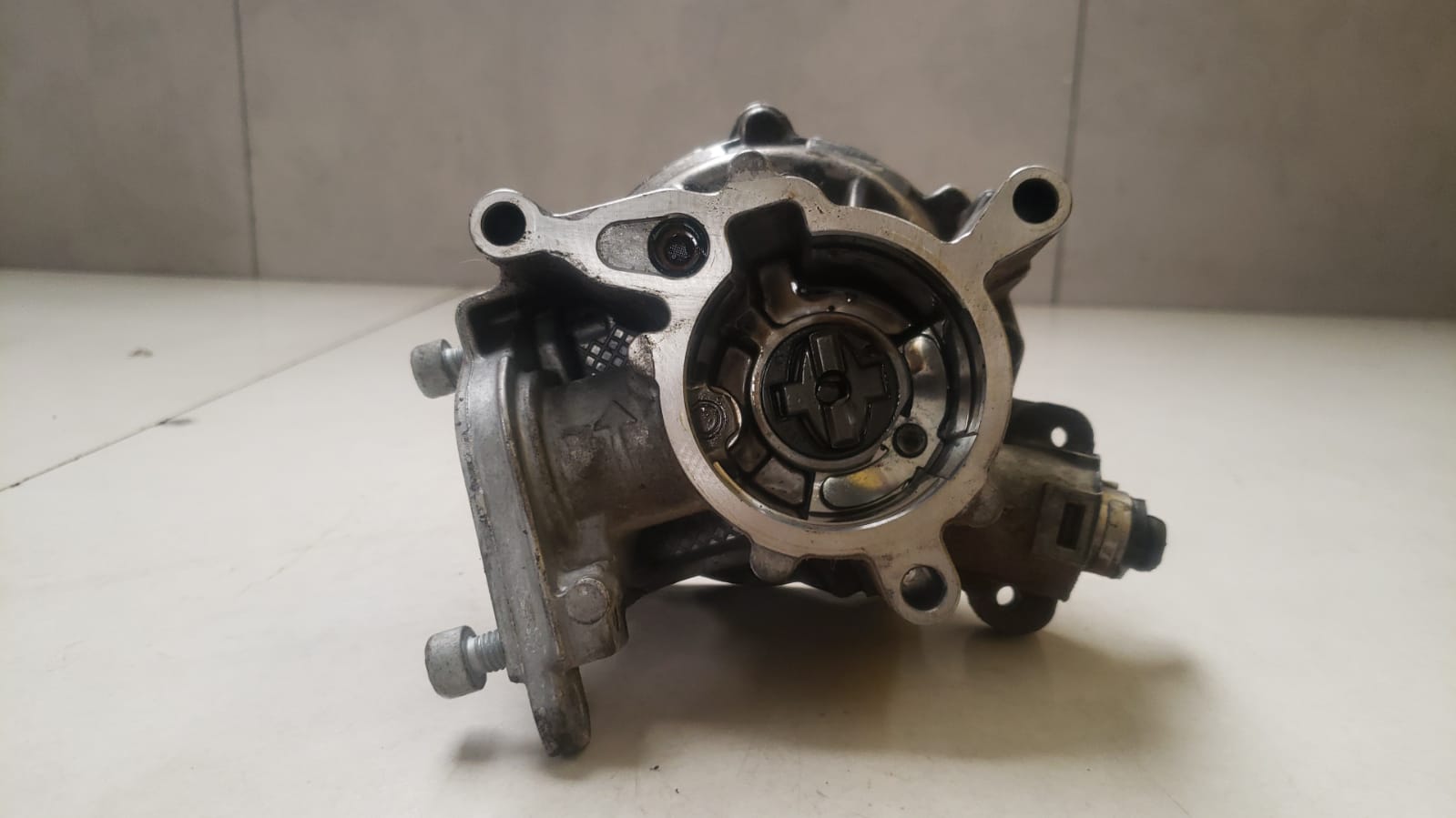 Bomba Vacuo Audi A5 Tfsi 2.0 2010 a 2012 06J145100C