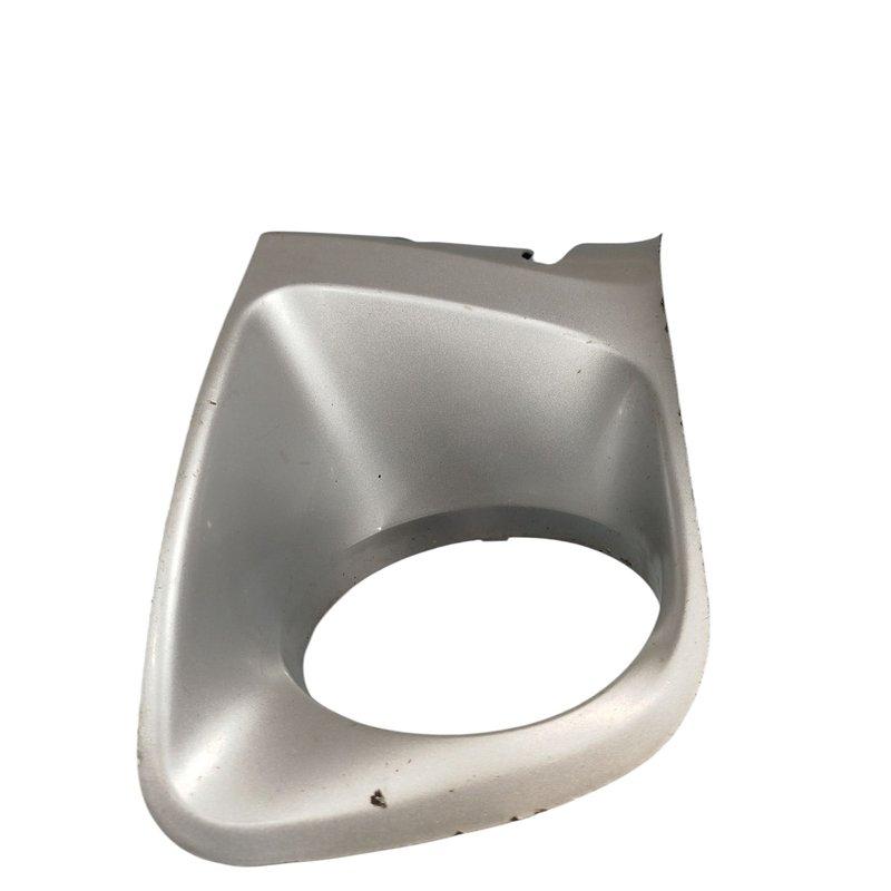 Moldura farol milha direito Citroen c3 2002 2009 usado 