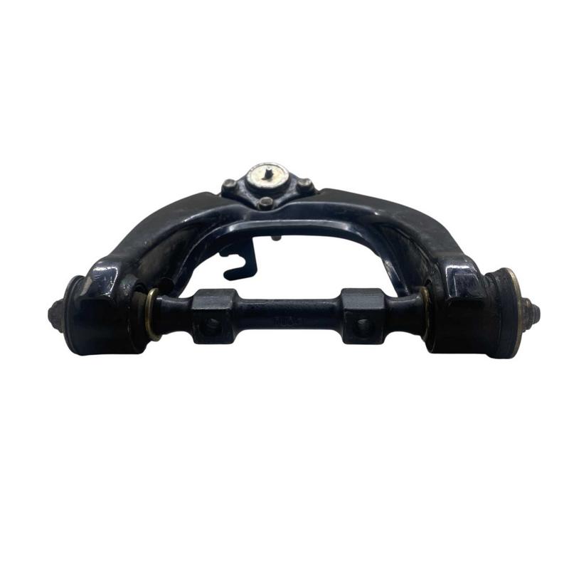 BANDEJA SUPERIOR DIANTEIRA ESQUERDA Mitsubishi L200 2004