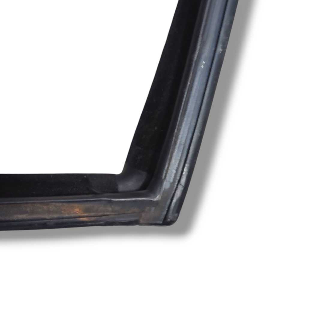 Borracha vidro dianteiro esquerdo Peugeot 307 2010