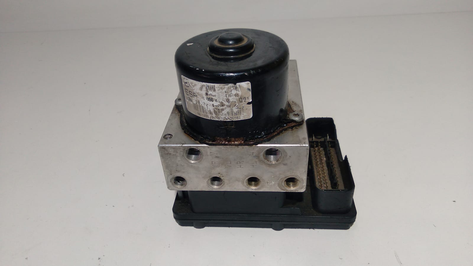 Modulo Central Abs Mercedes C180 1.8 Cgi Turbo 2011 a 2014 (detalhe)