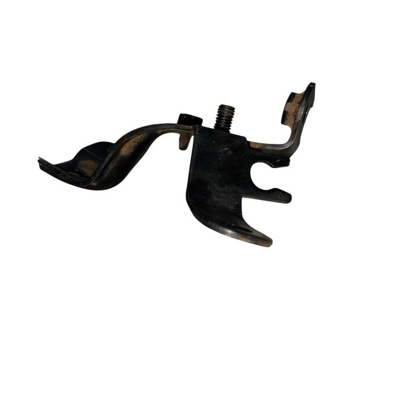 SUPORTE SENSOR ABS TRASEIRO ESQUERDO MITSUBISHI ASX 2013