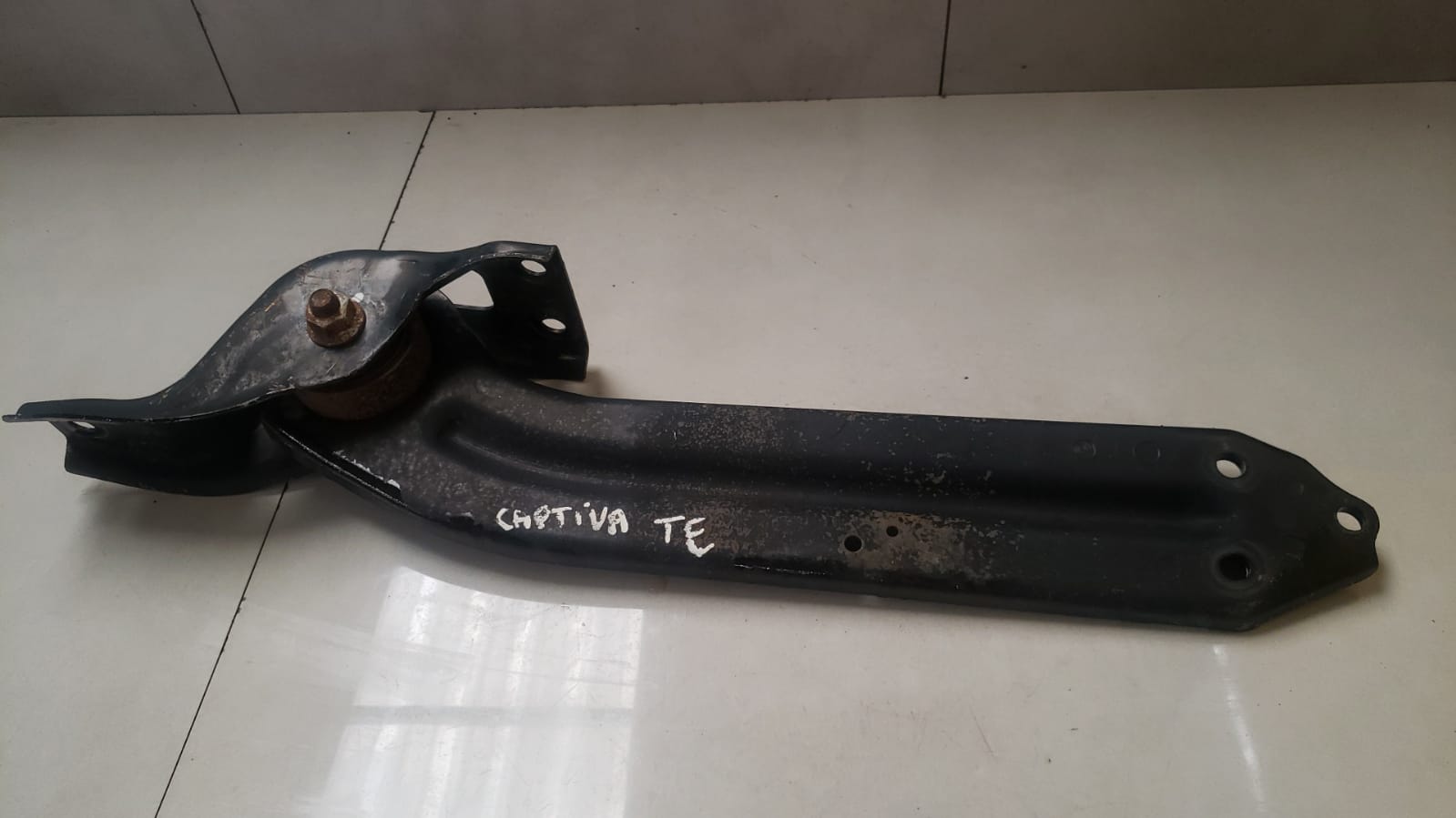 Braço Facão Traseiro Esquerdo Gm Captiva 2.4 2008 A 2013