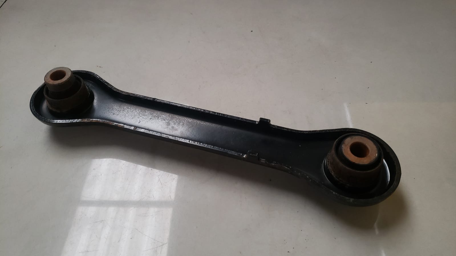 Braço Inferior Traseiro Direito Gm Captiva 2.4 2008 A 2013