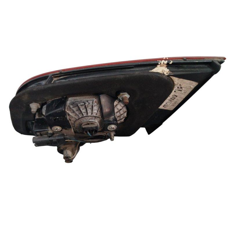 Lanterna traseira esquerda tampa Fiat Siena 2010 a 2012