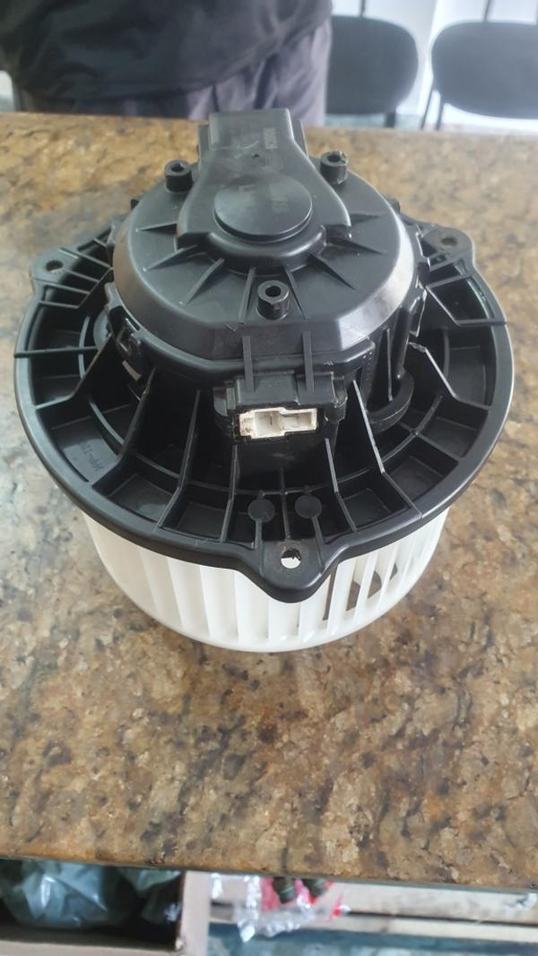 MOTOR VENTILADOR INTERNA HYUNDAI SONATA 2011/ SANTA FE