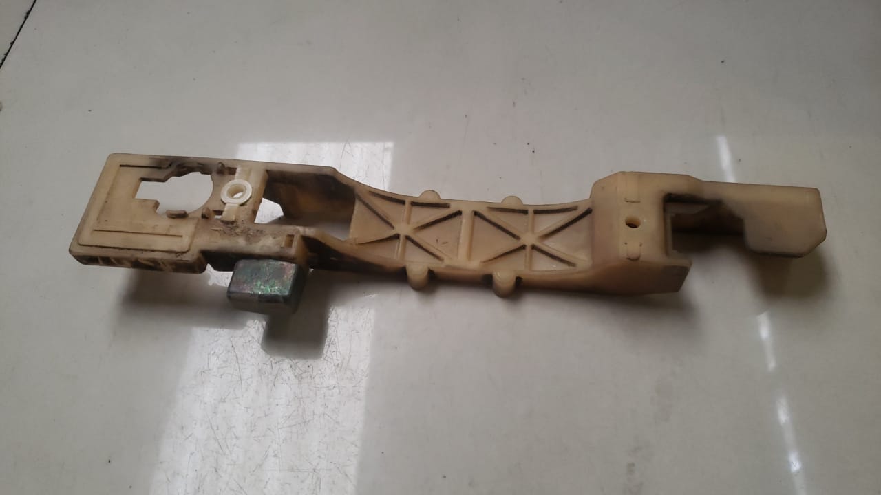 Cavalete maçaneta diant/ esquerda Hyundai Tucson 2005 a 2015