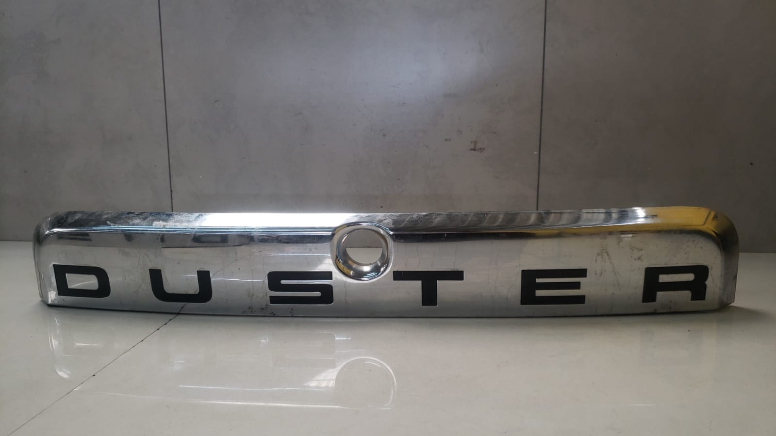 Friso Tampa Traseira Renault Duster 2012 2013 2014 2015