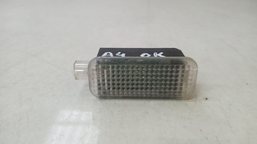 Luz Cortesia Porta Luvas Audi A4 2018 Original 