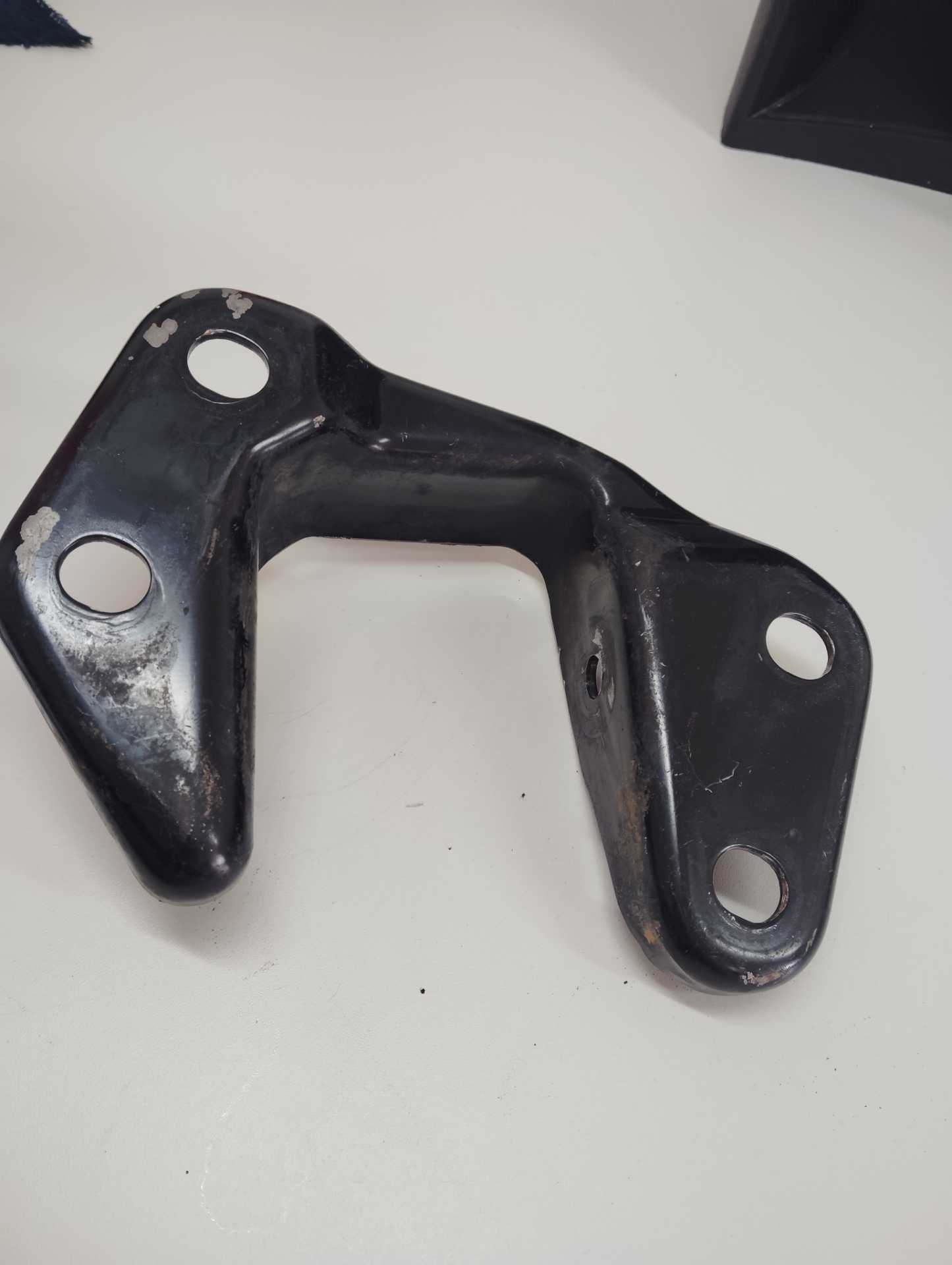 Suporte Eixo Traseiro Esquerdo Chevrolet Cruze Lt 1.8 At 2012