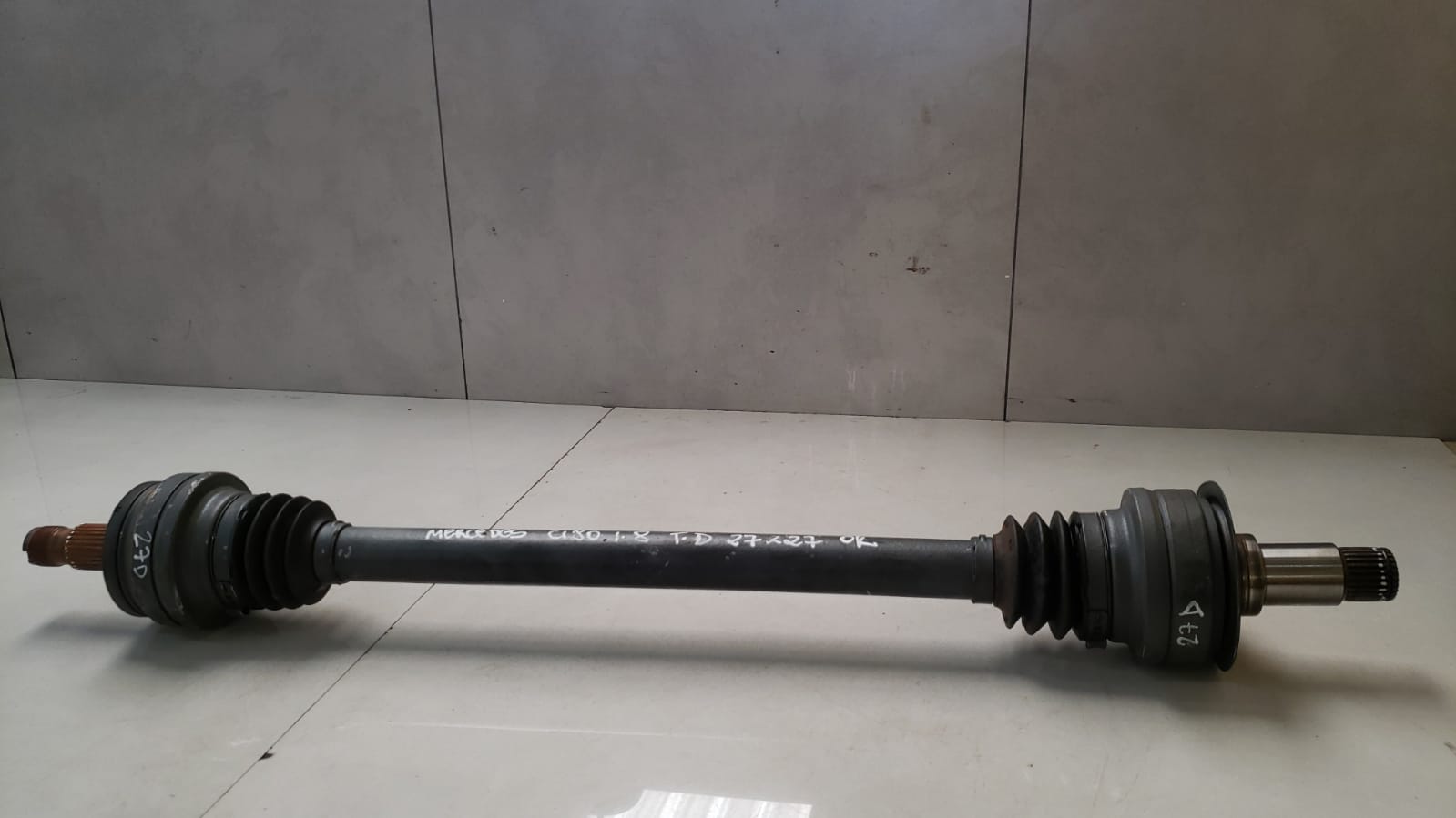 Semi Eixo Traseiro Direito Mercedes C180 1.8 Cgi 2011