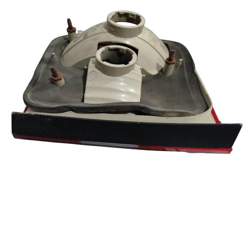 Lanterna traseira direita tampa VW pólo 2003