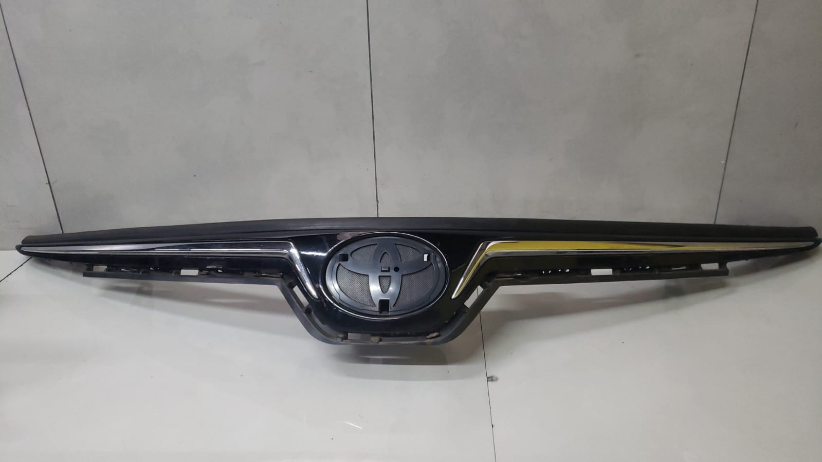 Grade Superior Dianteira Toyota Corolla 2020 a 2023