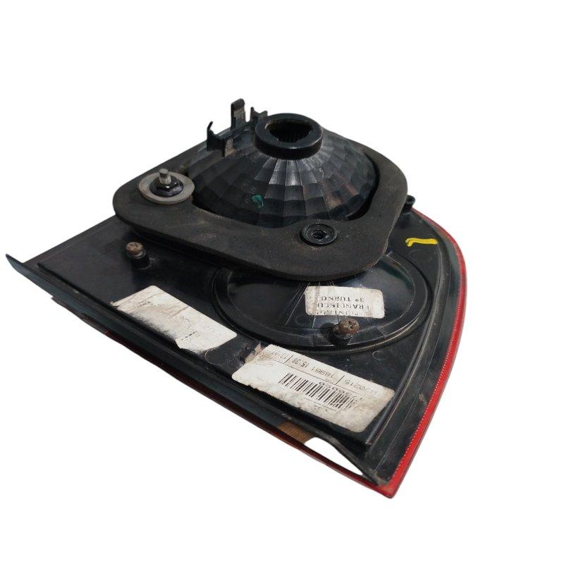 Lanterna traseira esq tampa GM corsa classic 2011 a 2014