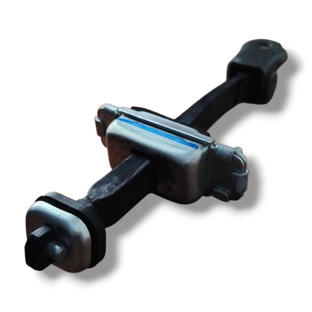 Limitador porta dianteira esquerda GM Onix 2013 2019 origina